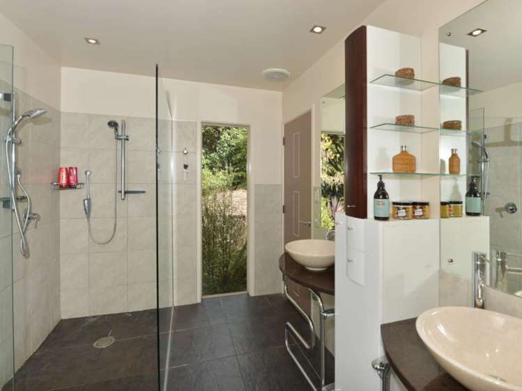 120 Main Road Kauri_9