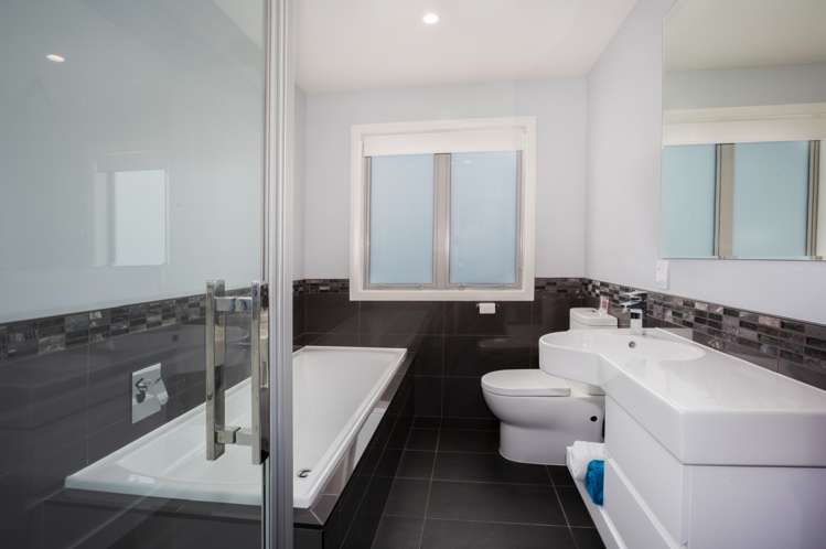 2 Madeira Close Whitby_14