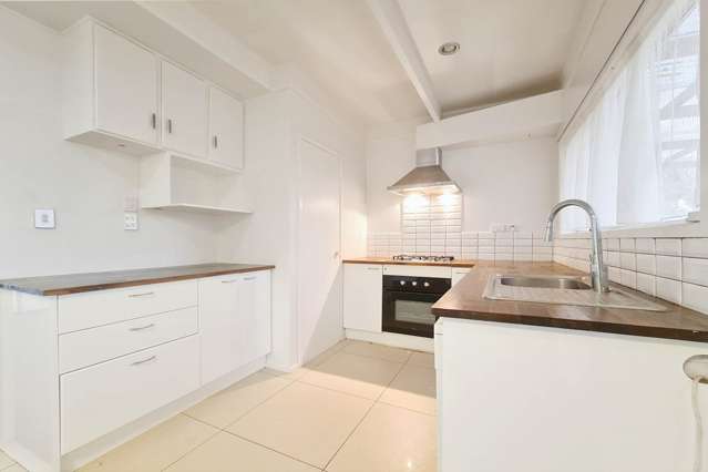 2/24 Newington Road Henderson_2