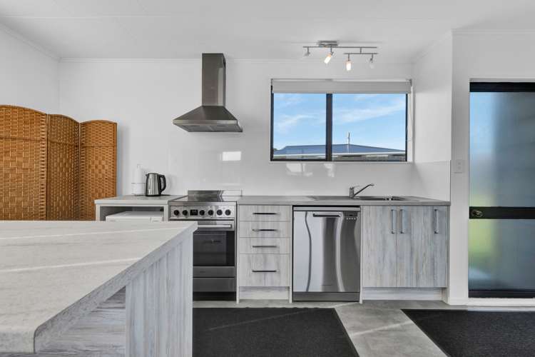 18 Pohutukawa Drive Opunake_4