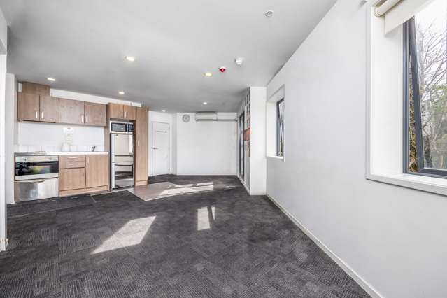 1b/6 Saint Martins Lane Grafton_4