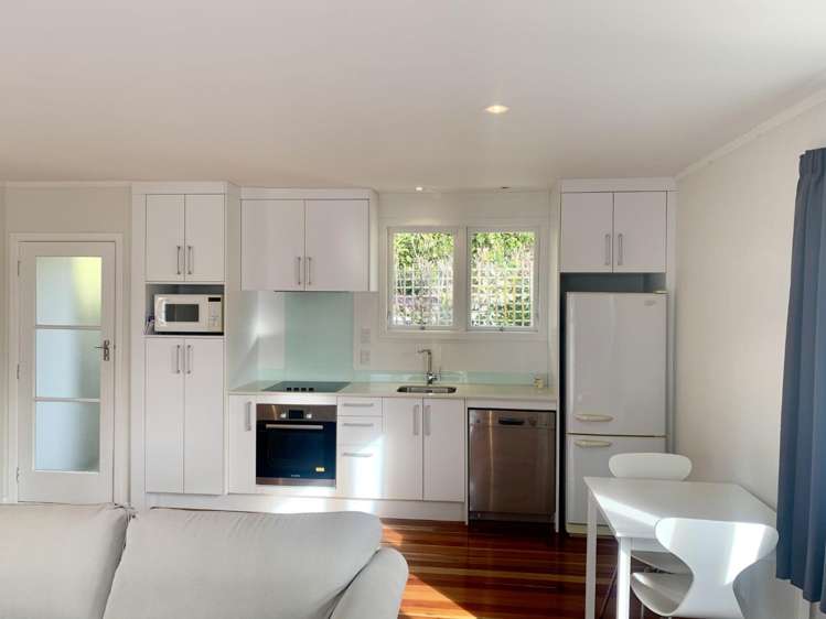 12A McDowall Place 10469_2