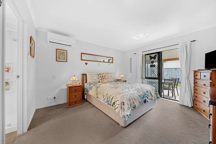 25 Espalier Drive Henderson_12