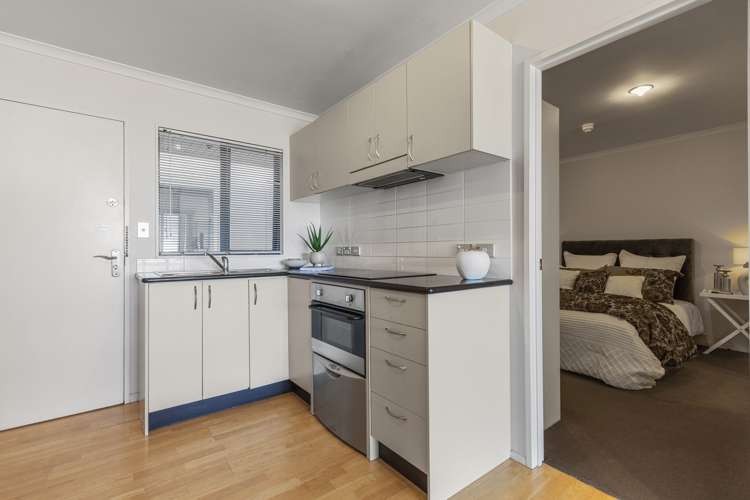 A603/176 Broadway Newmarket_8