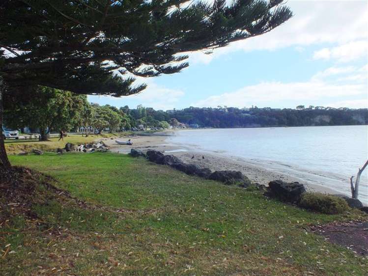 11/4 Arkles Strand Arkles Bay_7