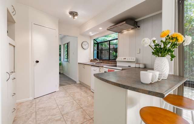 184 Godley Road Titirangi_1