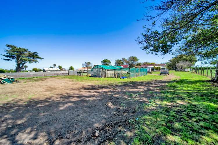 2 Tauhuri Street Manaia_16