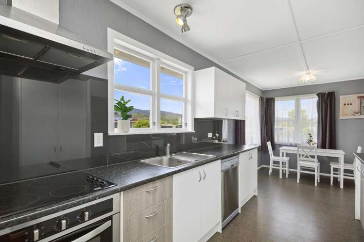 7 Kentucky Street Totara Park_2