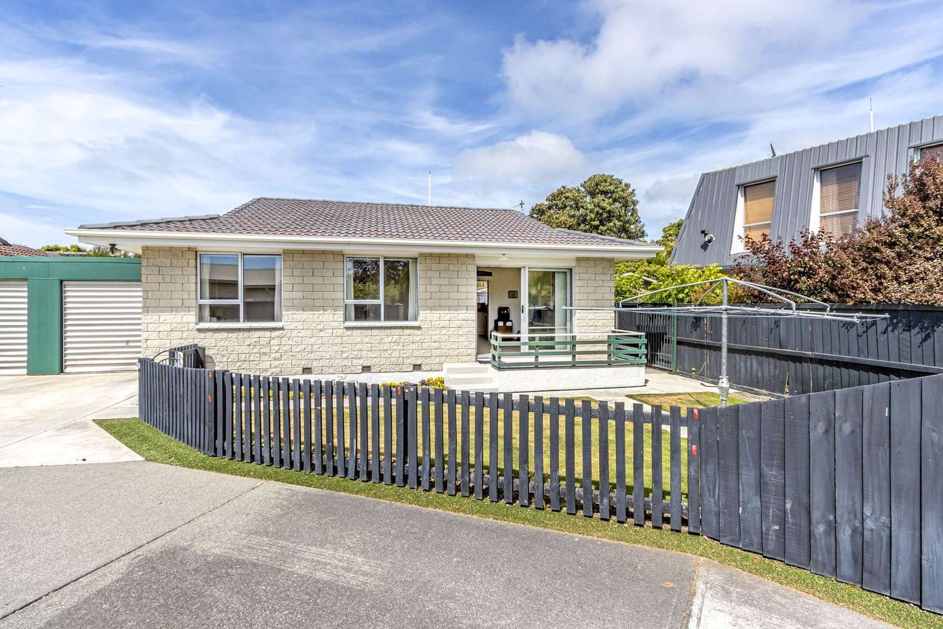 1/9B Ingrid Street Parklands_0