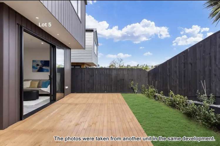 6/90 Picasso Drive_1