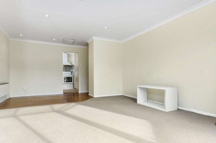 41 Tiroroa Avenue Te Atatu South_13