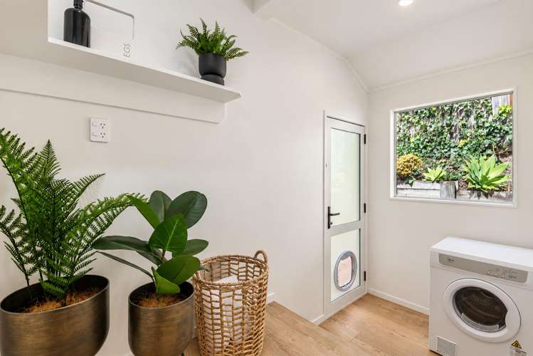 2/54 Stapleford Crescent Browns Bay_14