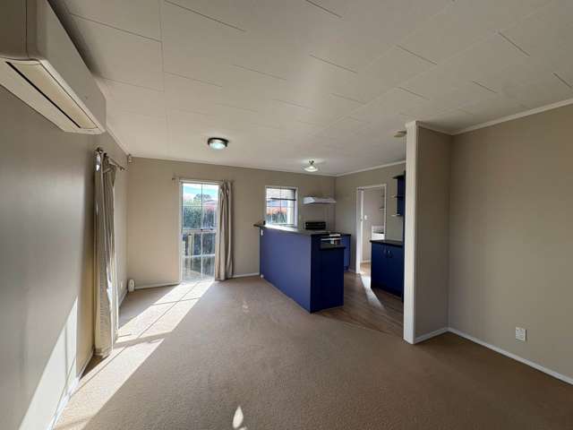 2/4 Glenshee Place Highland Park_1