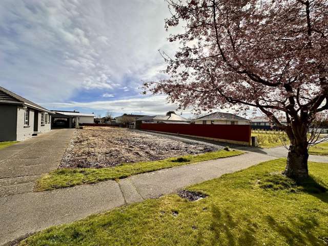 Prime Windsor Section – 551 m² approx.