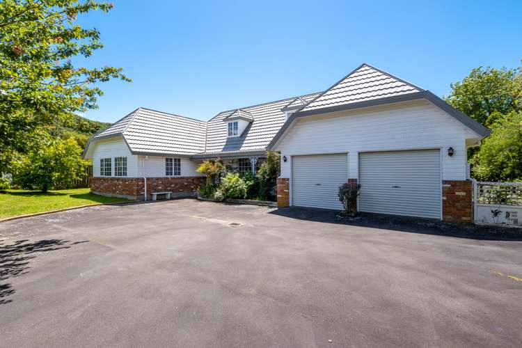 215a Waikawa Road Waikawa_0