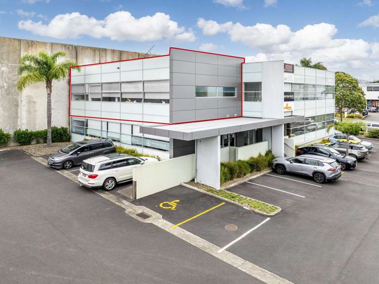 B3/40 Triton Drive_0