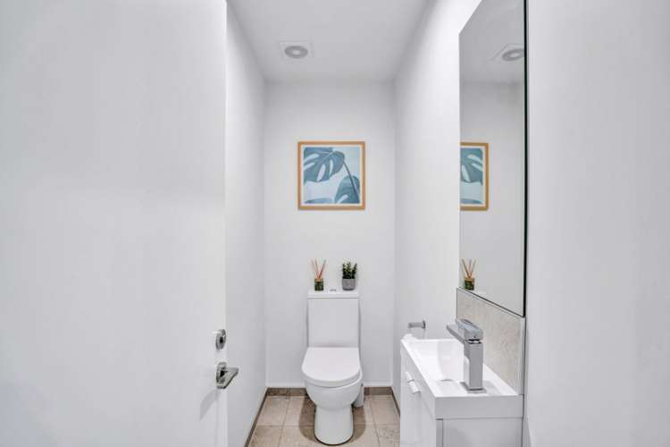 2/16 Hamill Road Halswell_11