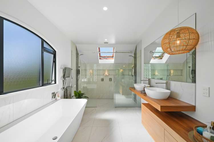 14 Regents Park Drive Casebrook_16