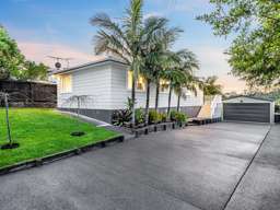 Freehold, backyard – the kiwi dream