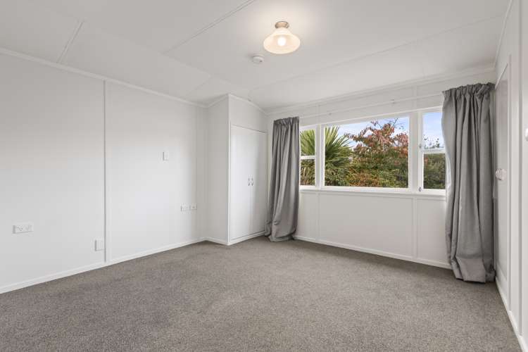 5 Featherston Street Takaro_13