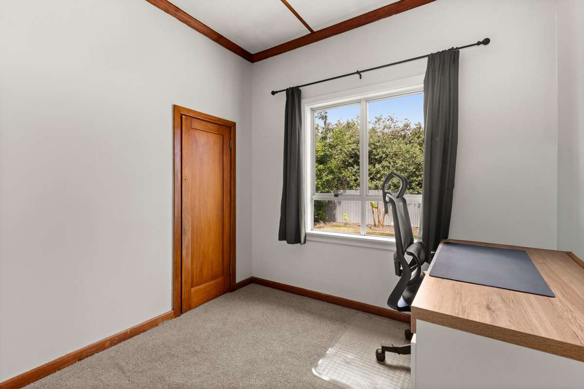 1026 Frederick Street West_5