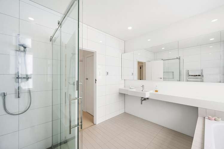 90 Oriental Parade Oriental Bay_19