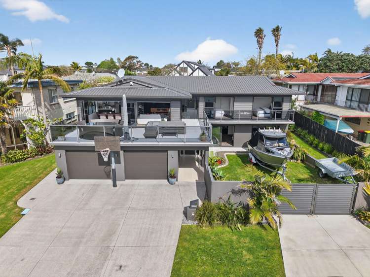 16 Clyside Avenue Half Moon Bay_38