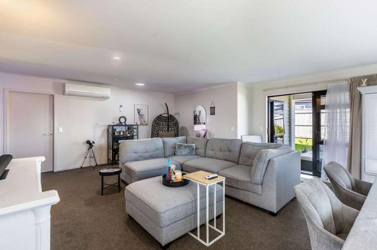 35 Noumea Drive Rangatira Park_7