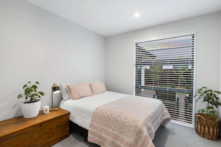 68 Vernon Drive Lincoln_16