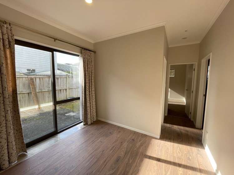 55 Broadhurst Road Flat Bush_16