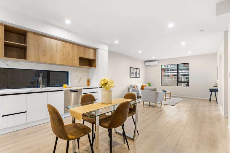 2 Whakatere Lane Hobsonville_1
