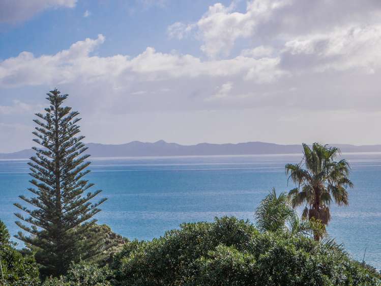5 Seaview Road Cable Bay_25