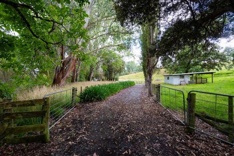 1083 Cheltenham Hunterville Road Waituna West_9