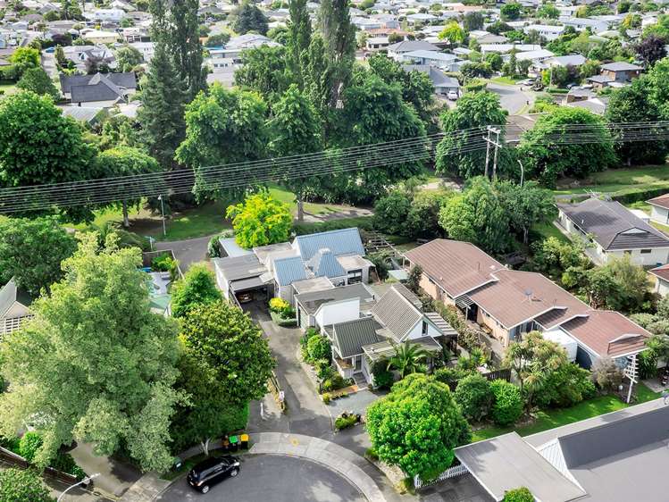 1/12 Byron Place Stoke_3