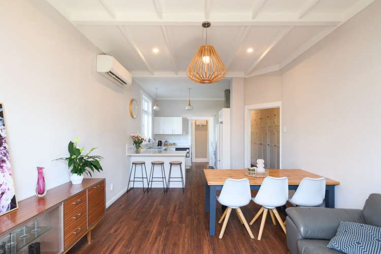 322 College Street West End_11