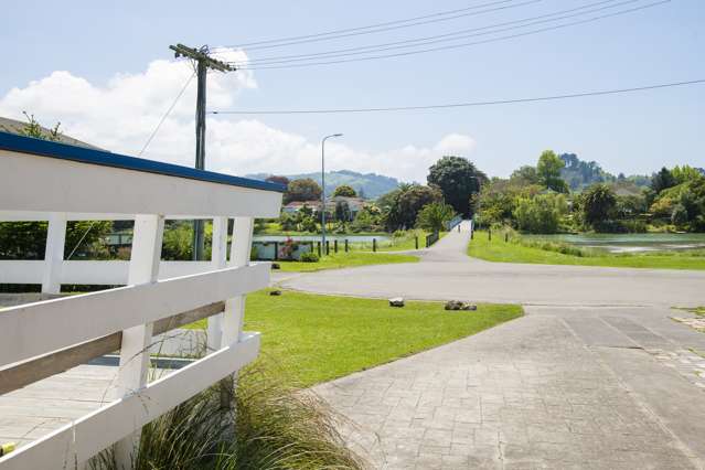 16 Thomson Street Gisborne_2