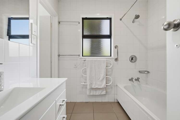11 Freehold Lane Te Kamo_16