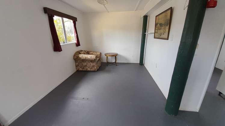 31 Powells Road Cable Bay_14