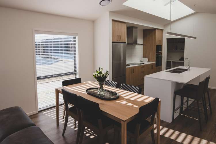 1 Pinn Street Lake Hawea_11