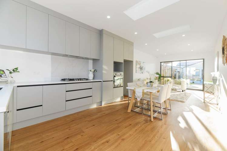 14 Taiororua Avenue Massey_7