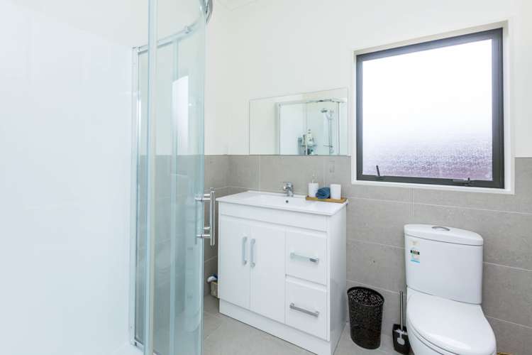 90 Kirton Drive Riverstone Terraces_12