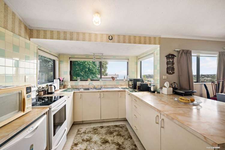 8 Kauri Road Stanmore Bay_19