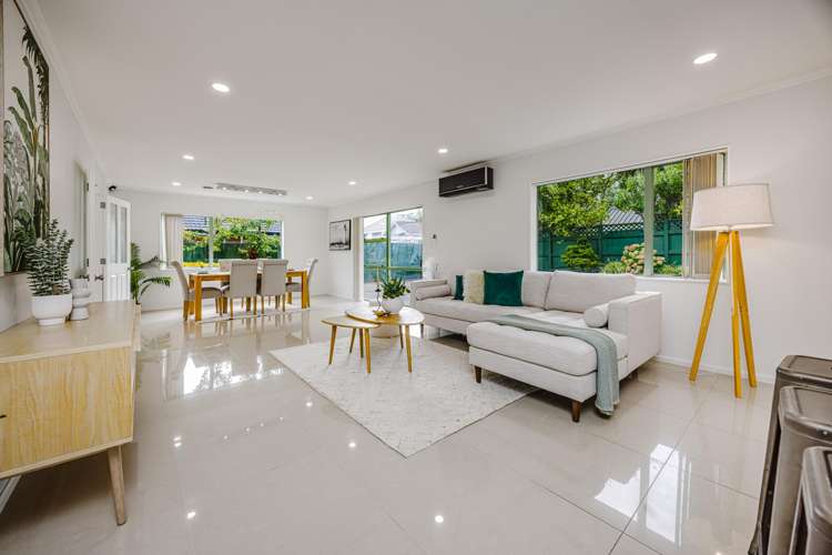 16 Cumbrian Place, Conifer Grove Takanini_11