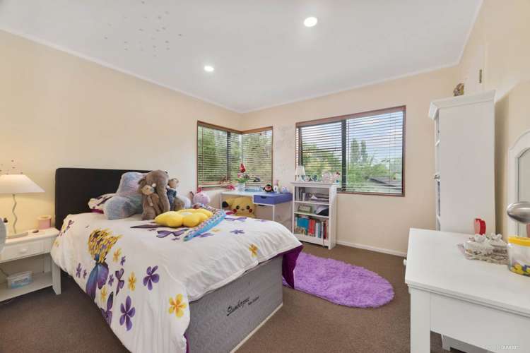 2/6 Wilkinson Way Browns Bay_16