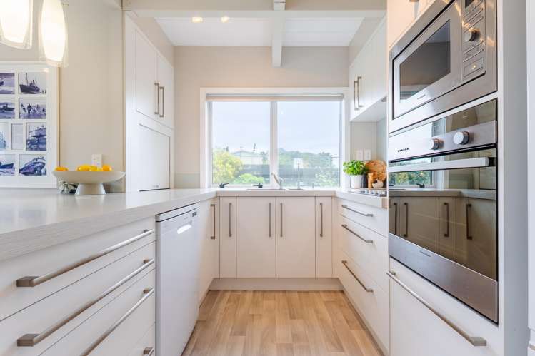 115 Field Way Waikanae Beach_12