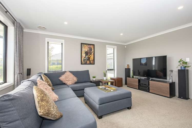 17 Alan Livingston Drive Cambridge_8