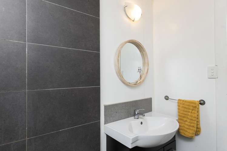 19 Scott Street Elgin_18