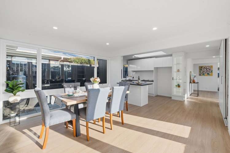21 Lawrence Crescent_1