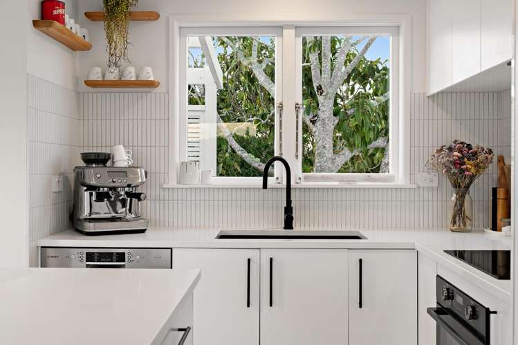 40 Fairclough Road Beach Haven_11