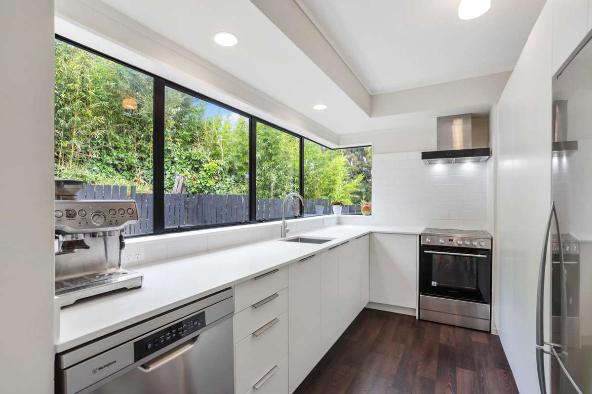 131F Parrs Cross Road_1